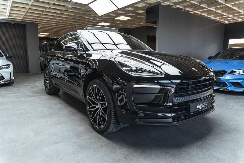 Gebraucht Porsche Macan 265 PS (194 kW) 2022 Schwarz SUV