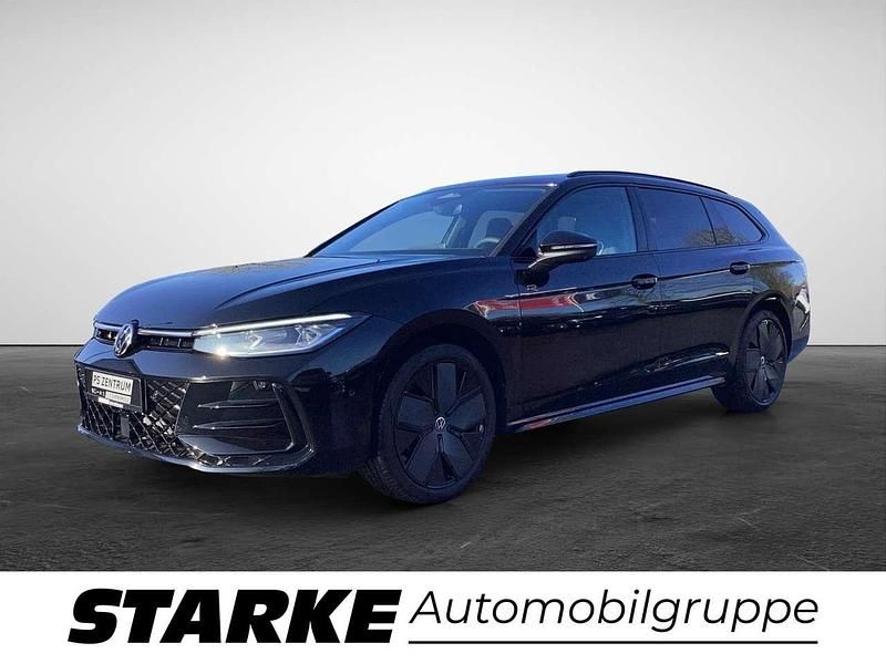 Grenadillschwarz metallic Neu 2026 VW Passat R-line Kombi | 46.850 € (Superpreis) - Bild 1/3