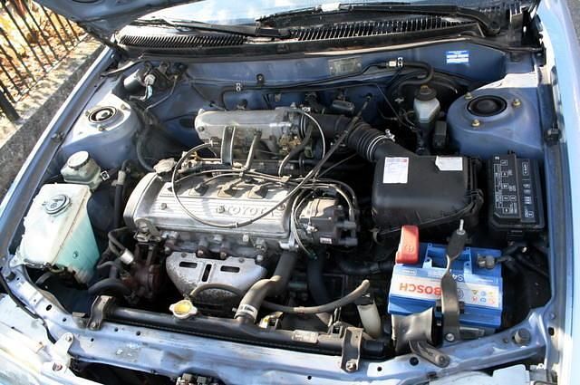 Gebraucht Toyota Corolla 75 PS (55 kW) 1995 Andere farbe metallic