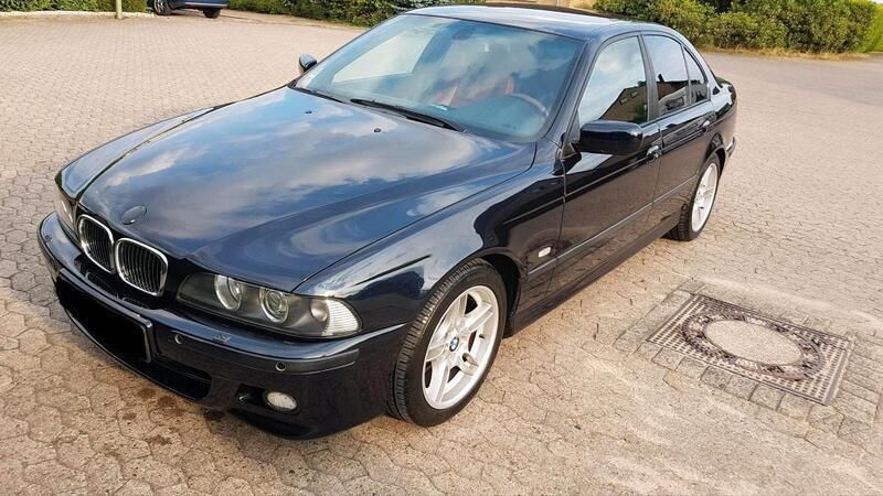 Schwarz Gebraucht 2003 BMW 520 M Sport Limousine | 8.699 € - Bild 1/4