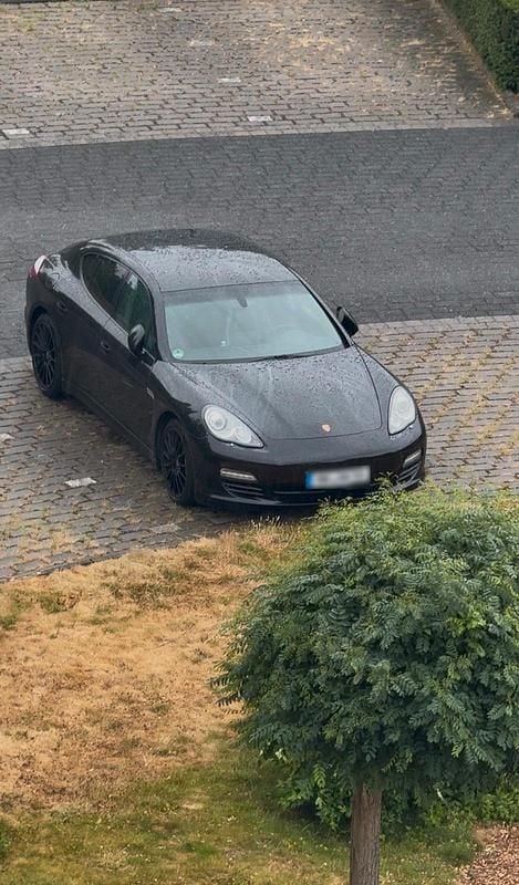Gebraucht Porsche Panamera 250 PS (183 kW) 2012 Schwarz Kleinwagen