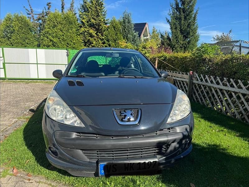 Schwarz Gebraucht 2009 Peugeot 206+ Kleinwagen | 2.500 € (Fairer Preis) - Bild 1/4