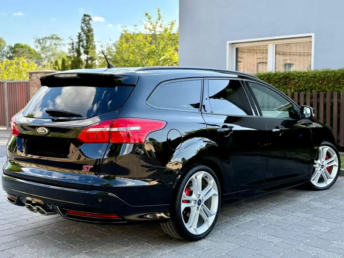 Gebraucht Ford Focus ST 184 PS (135 kW) 2017 Schwarz Kombi