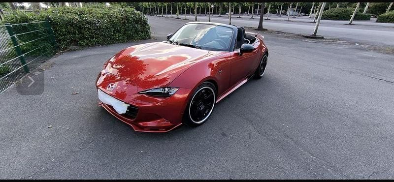 Schwarz Gebraucht 2018 Mazda MX5 Signature Cabrio | 26.500 € (Teuer) - Bild 1/4