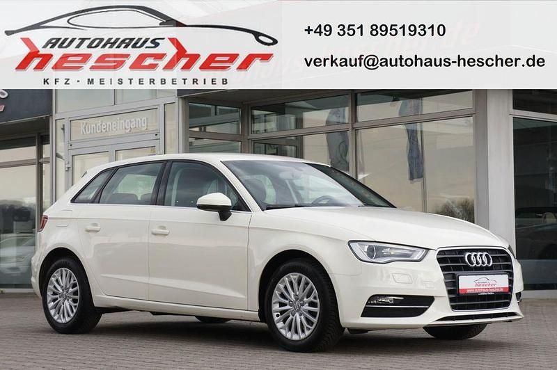 Gebraucht Audi A3 Ambiente 110 PS (80 kW) 2015 Weiß Limousine