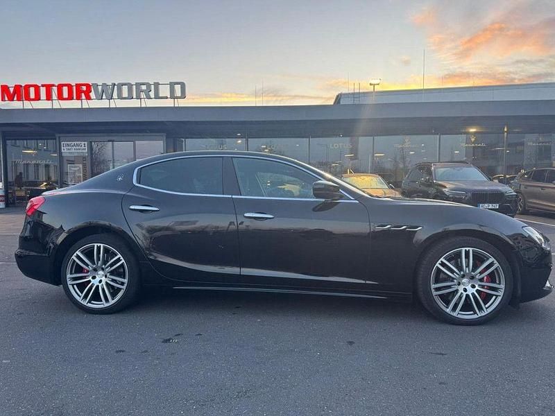 Gebraucht Maserati Ghibli 349 PS (256 kW) 2018 Schwarz Limousine