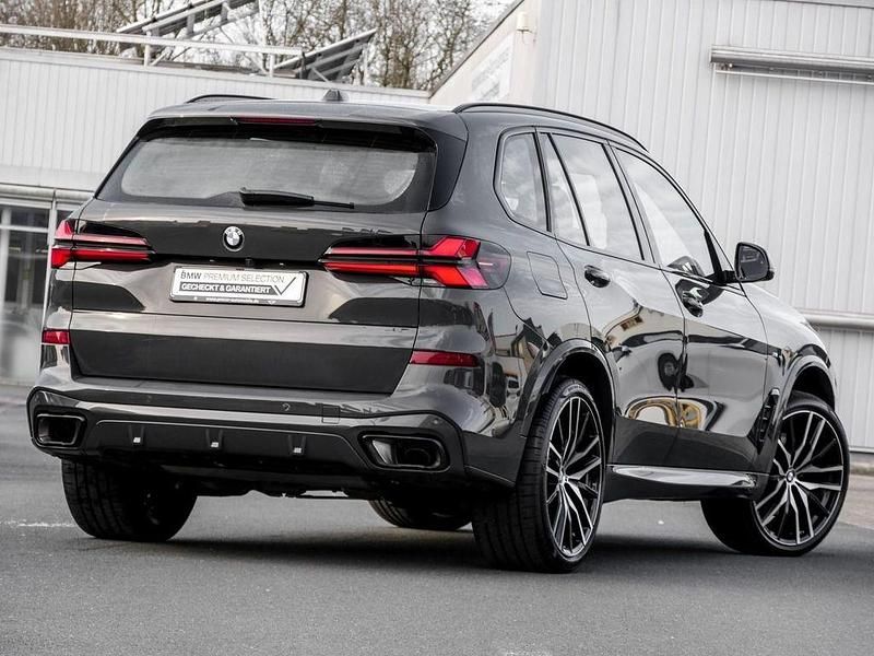 Gebraucht BMW X5 M Sport 298 PS (219 kW) 2025 Grau SUV