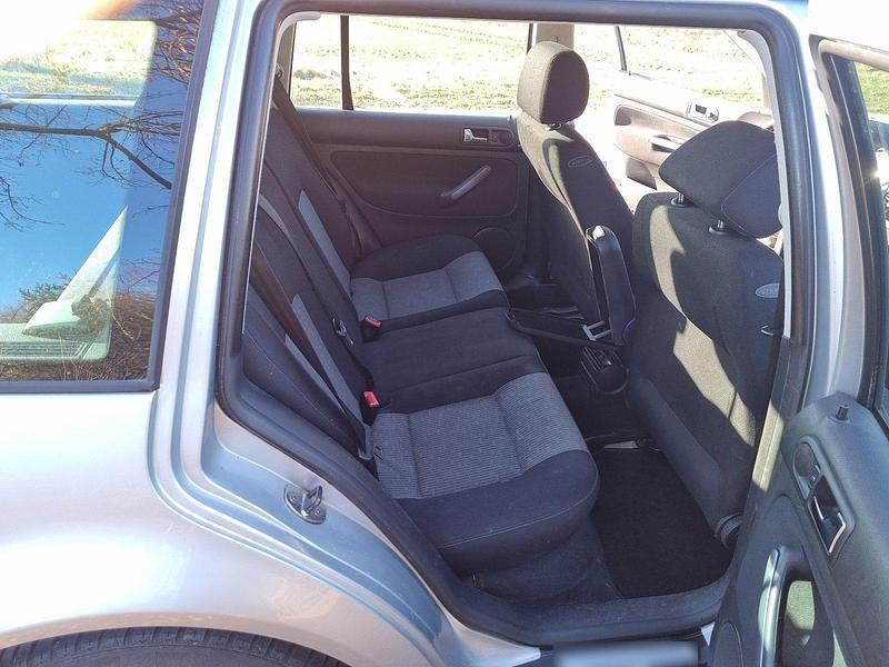 Gebraucht VW Golf IV Pacific 75 PS (55 kW) 2005 Silber Kombi