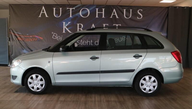 Grün Gebraucht 2010 Skoda Fabia Kombi | 2.990 € (Fairer Preis) - Bild 1/4