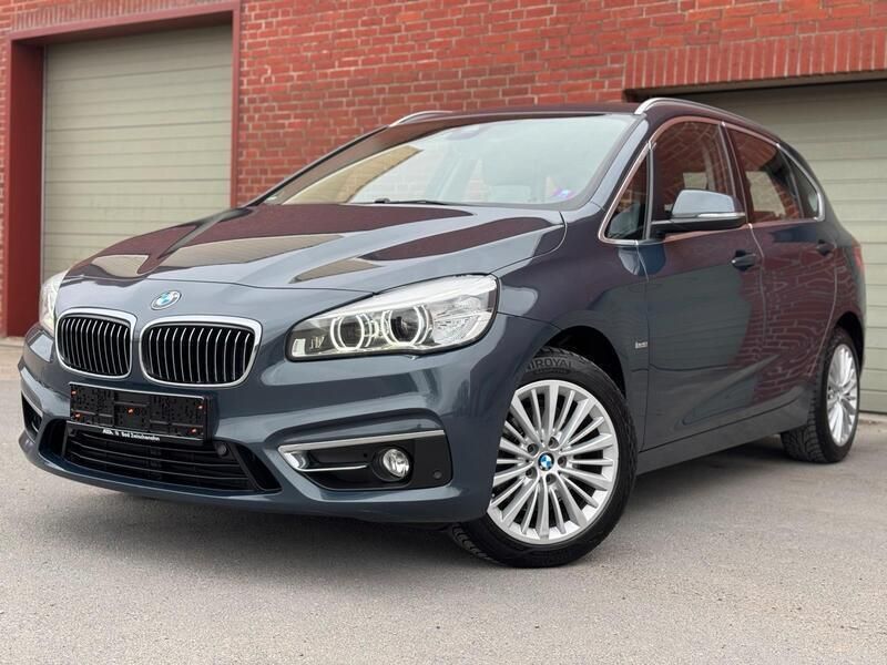 Grau Gebraucht 2016 BMW 220 Luxury Line Kombi | 13.499 € (Guter Preis) - Bild 1/4