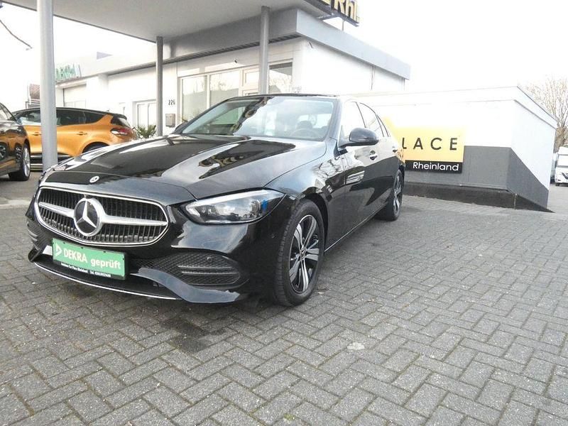 Gebraucht Mercedes C200 Avantgarde 204 PS (150 kW) 2022 Schwarz Limousine