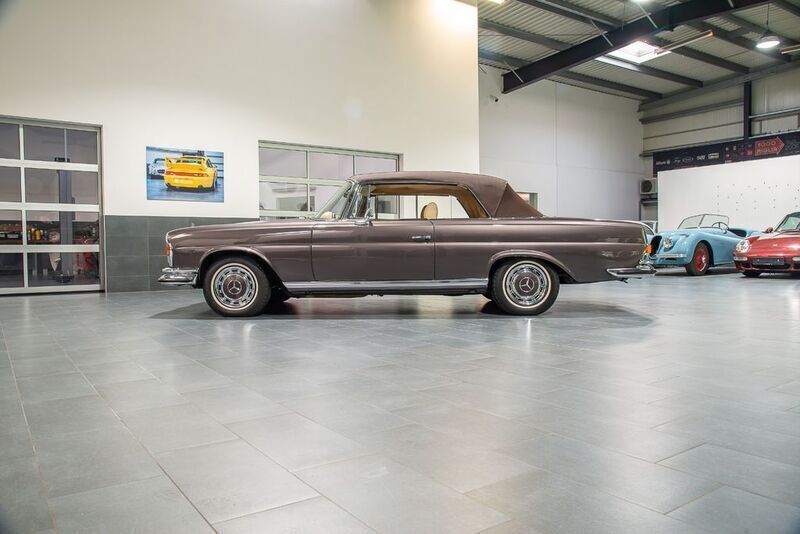 Gebraucht Mercedes W111 200 PS (147 kW) 1971 Braun Cabrio