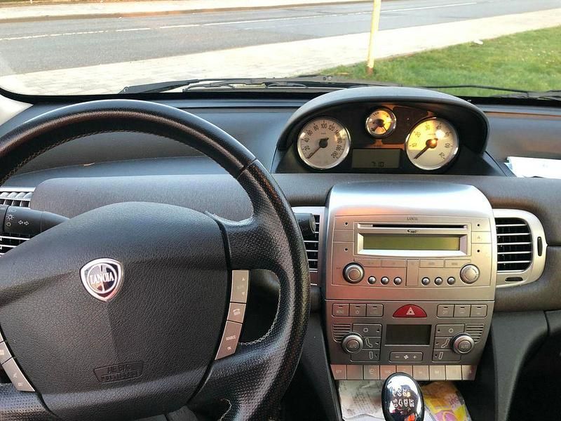 Gebraucht Lancia Ypsilon 95 PS (69 kW) 2009 Braun Kleinwagen