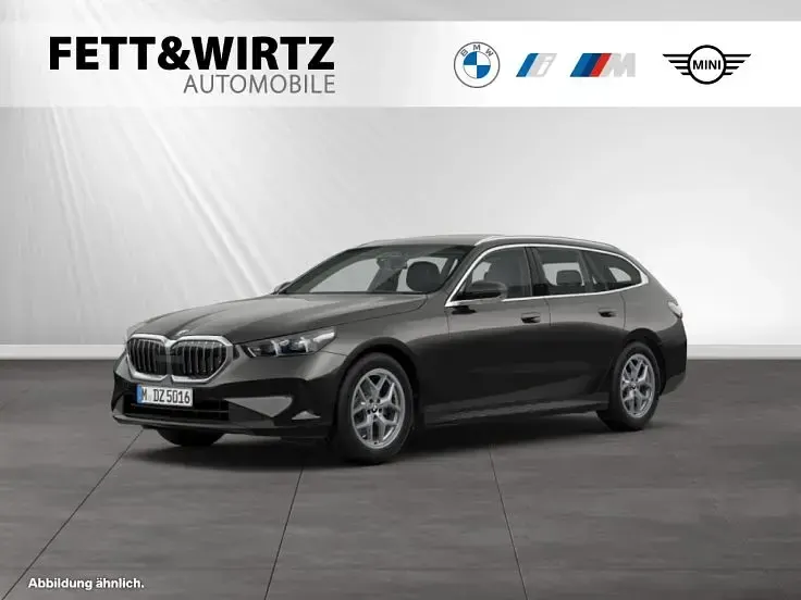 Gebraucht BMW 520 Sport Line 197 PS (144 kW) 2025 Kombi