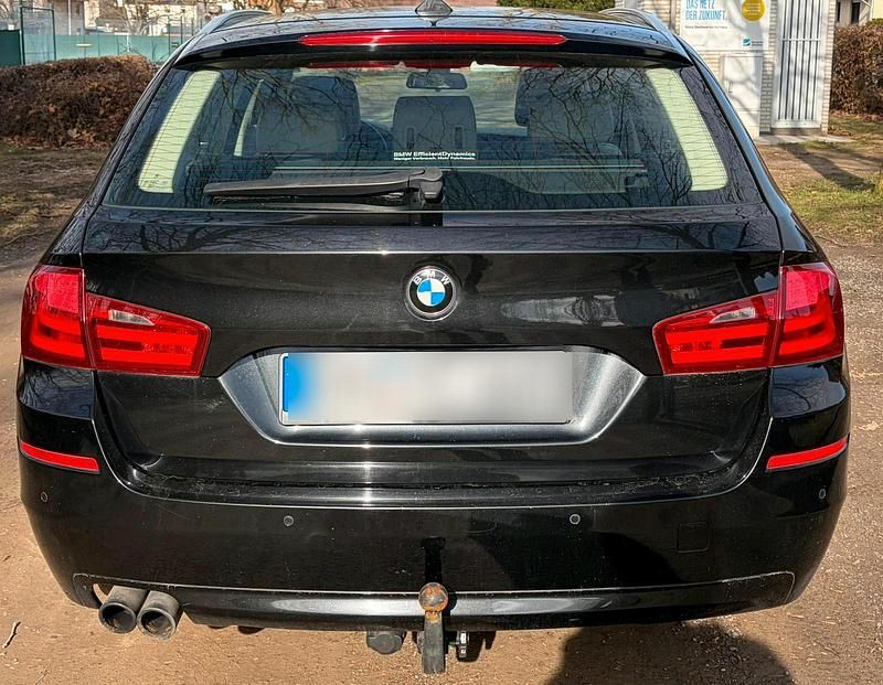 Gebraucht BMW 528 245 PS (180 kW) 2011 Schwarz Kombi