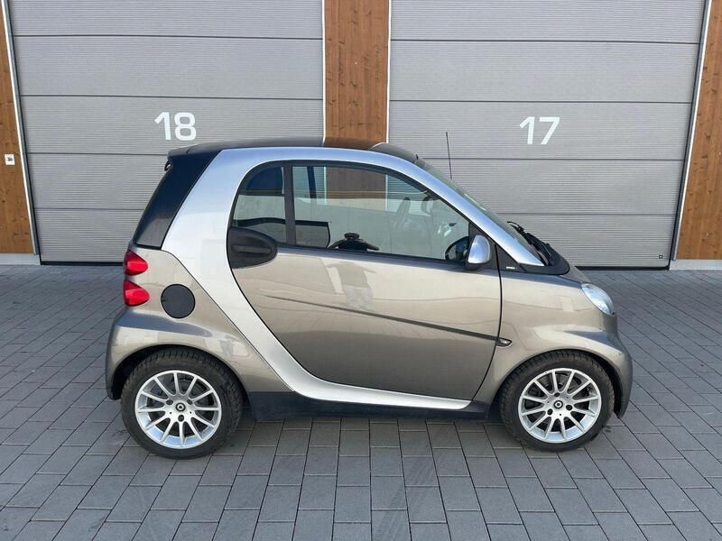 Silber Gebraucht 2010 Smart ForTwo Coupé Pure Coupé | 5.300 € (Fairer Preis) - Bild 1/4