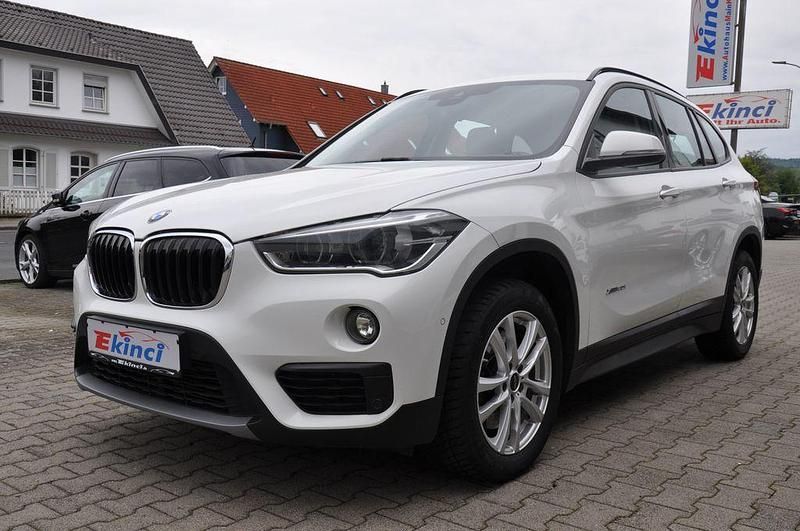 Weiß Gebraucht 2017 BMW X1 Advantage SUV | 17.900 € (Fairer Preis) - Bild 1/4