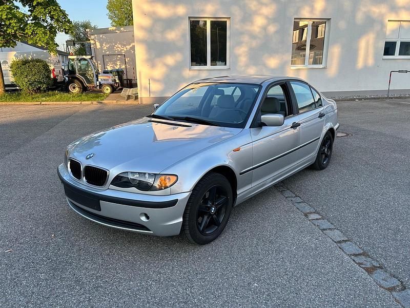 Silber Gebraucht 2004 BMW 316 Limousine | 5.555 € (Teuer) - Bild 1/4