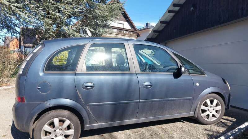 Grau Gebraucht 2006 Opel Meriva Van / Kleinbus | 1.485 € (Guter Preis) - Bild 1/4