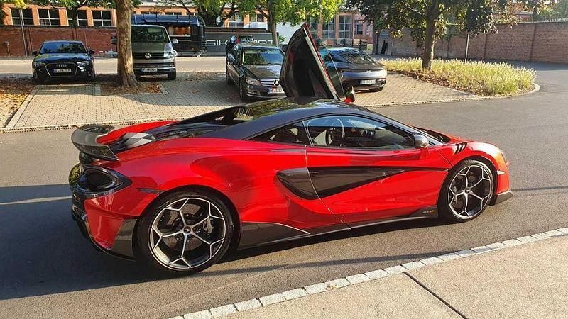 Rot Gebraucht 2020 McLaren 600LT Coupé | 229.000 € - Bild 1/4