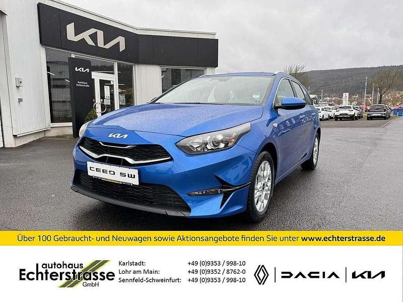 Blue flame metallic Neu 2024 Kia Ceed Sportswagon Vision Kombi | 24.591 € (Fairer Preis) - Bild 1/4