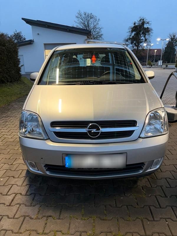 Grau Gebraucht 2004 Opel Meriva Van / Kleinbus | 1.650 € (Fairer Preis) - Bild 1/4