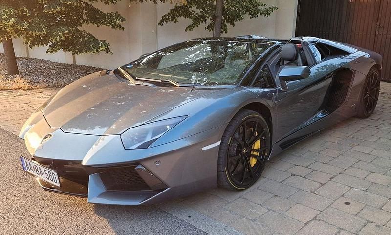Grau Gebraucht 2014 Lamborghini Aventador Cabrio | 259.000 € - Bild 1/4