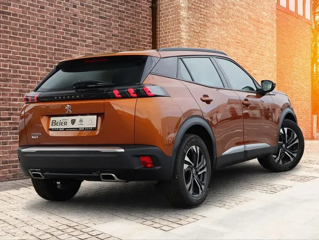 Gebraucht Peugeot 2008 Allure 131 PS (96 kW) 2020 Orange SUV