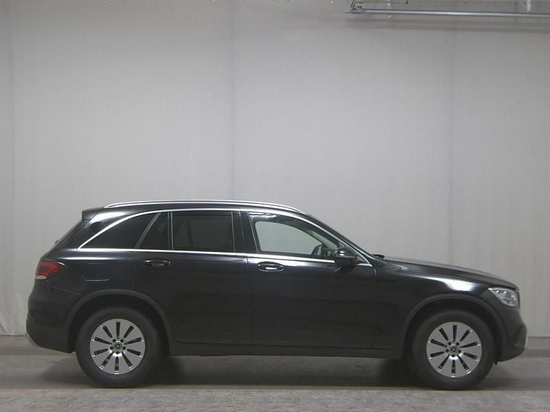 Schwarz Gebraucht 2021 Mercedes GLC300 SUV | 26.480 € (Superpreis) - Bild 1/4