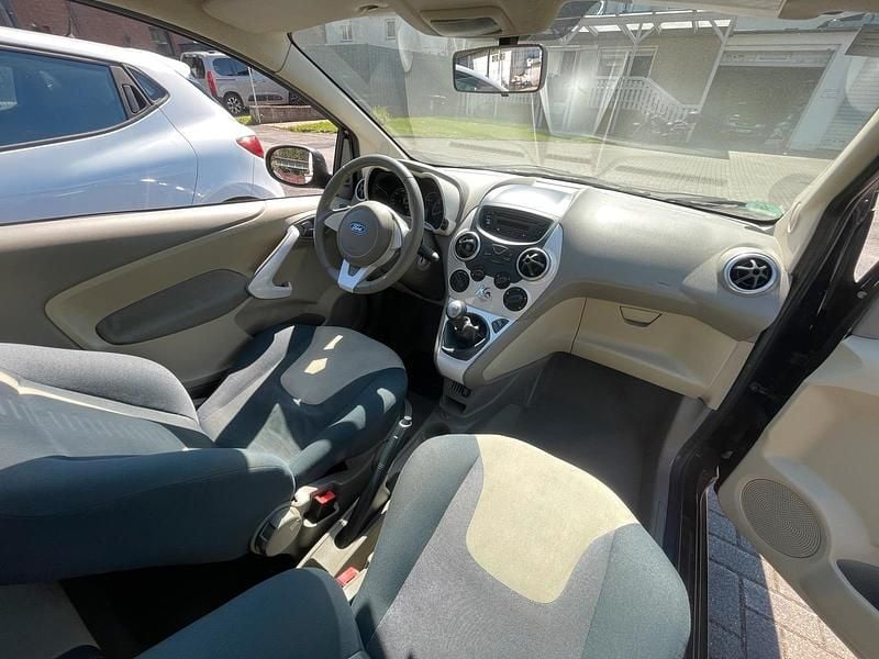 Second-hand Ford Ka 69 CP (50 kW) 2010 Negru Hatchback