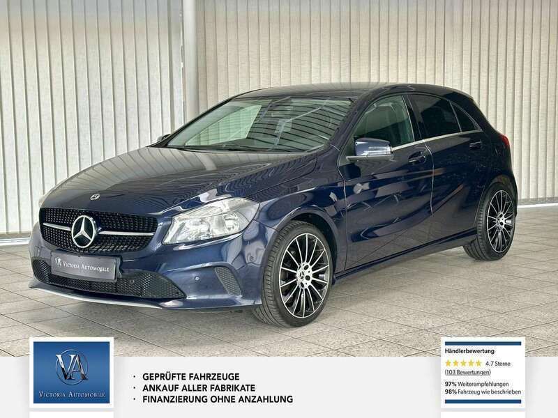 Blau Gebraucht 2018 Mercedes A180 Kombi | 16.990 € (Guter Preis) - Bild 1/4