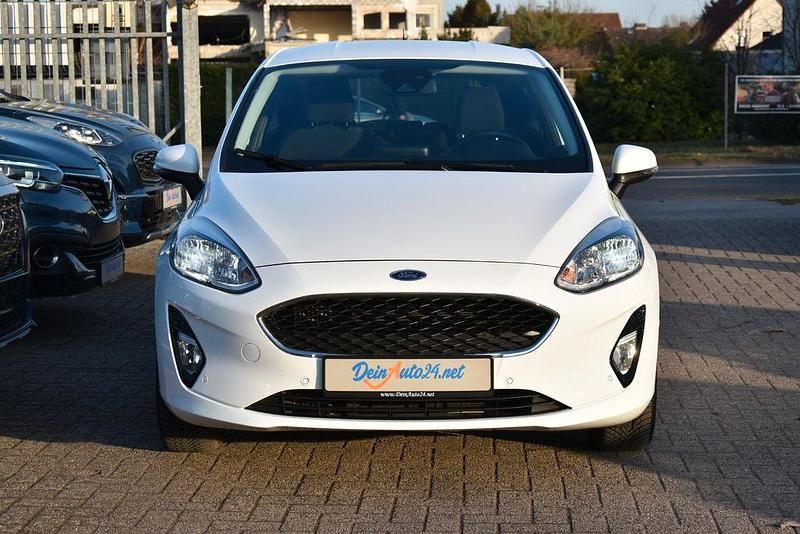 Gebraucht Ford Fiesta Cool & Connect 95 PS (69 kW) 2021 Weiß Kleinwagen