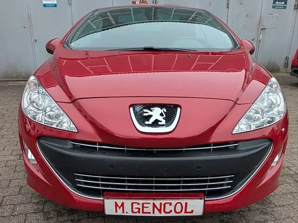 Gebraucht Peugeot 308 CC Premium 156 PS (114 kW) 2010 Rot Cabrio