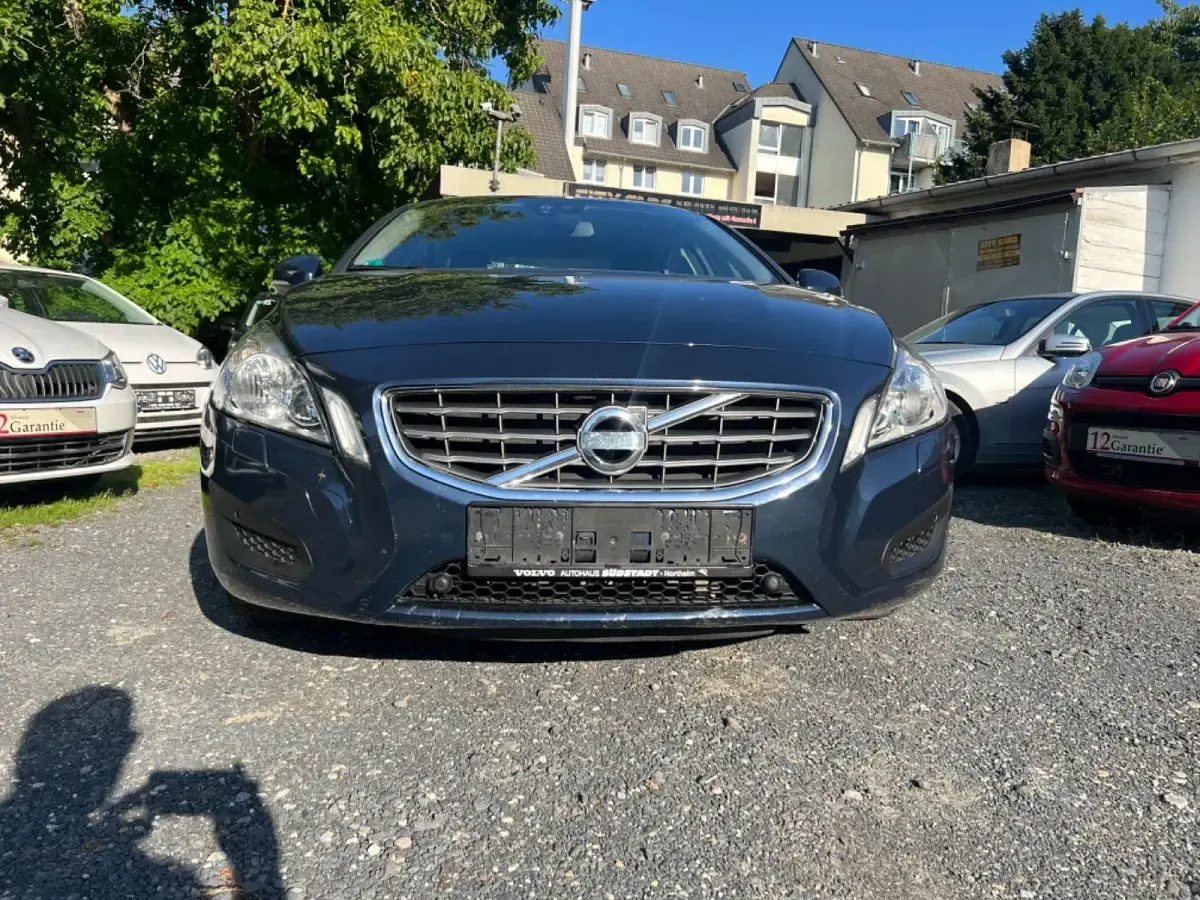 Gebraucht Volvo S60 Momentum 163 PS (119 kW) 2011 Blau Limousine