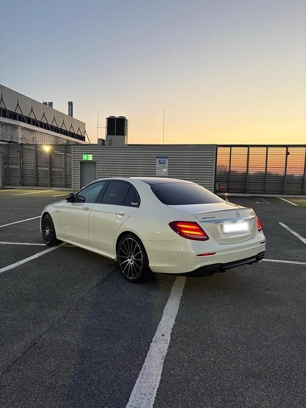 Gebraucht Mercedes E43 AMG AMG 401 PS (294 kW) 2017 Weiß Limousine