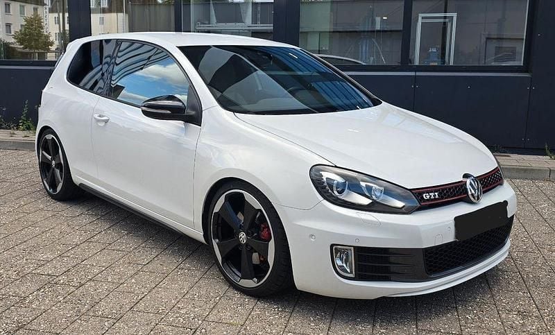 Weiß Gebraucht 2009 VW Golf VI GTI Limousine | 7.250 € - Bild 1/4