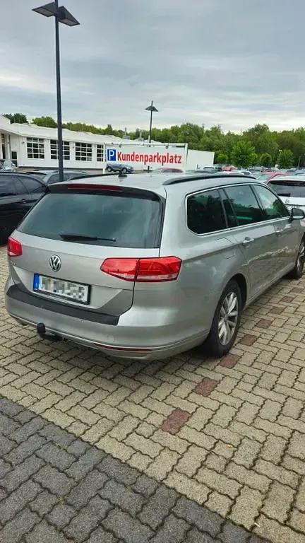 Gebraucht VW Passat Highline 150 PS (110 kW) 2016 Silber Kombi