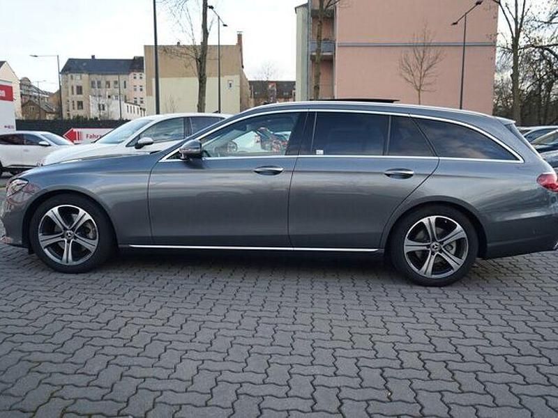 Gebraucht Mercedes E200 Avantgarde 184 PS (135 kW) 2017 Grau Kombi