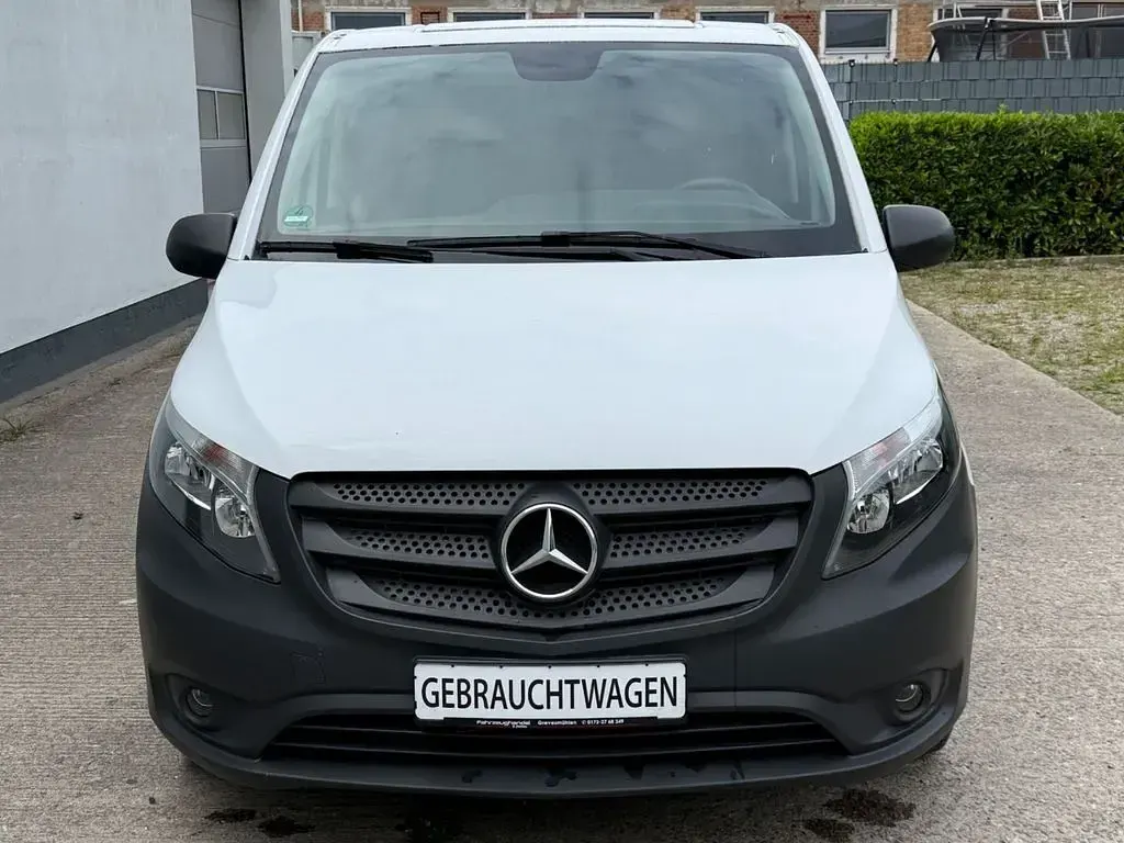 Gebraucht Mercedes Vito 163 PS (119 kW) 2023 Weiß Van