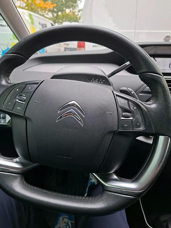 Weiß Gebraucht 2013 Citroën C4 Limousine | 5.600 € (Fairer Preis) - Bild 1/4