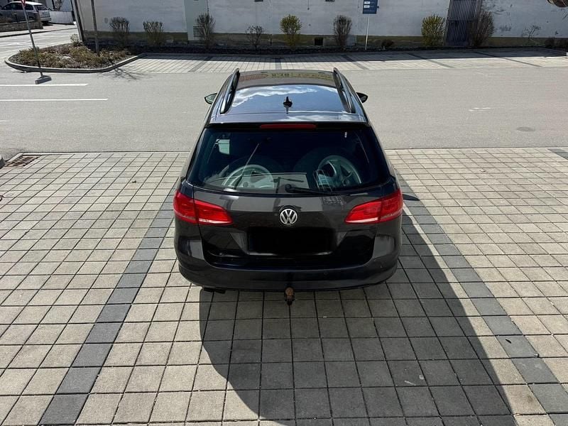 Gebraucht VW Passat 140 PS (102 kW) 2011 Braun Kombi