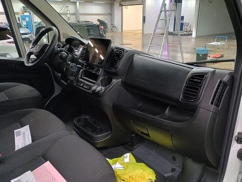 Gebraucht Opel Movano 140 PS (102 kW) 2024 Weiß Van