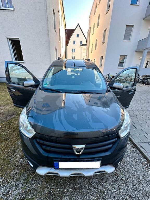 Gebraucht Dacia Dokker Stepway 116 PS (85 kW) 2017 Schwarz Van / Kleinbus