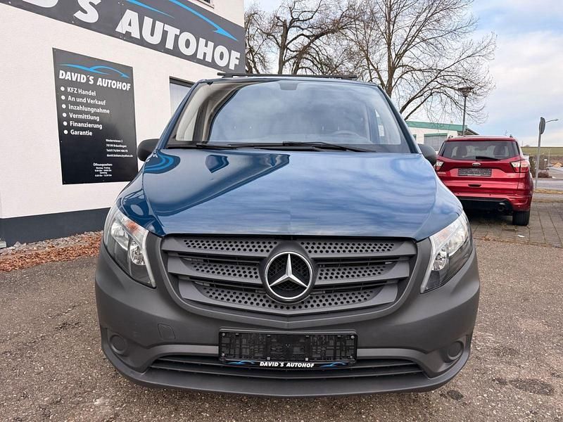 Second-hand Mercedes Vito 136 CP (100 kW) 2017 Albastru Van