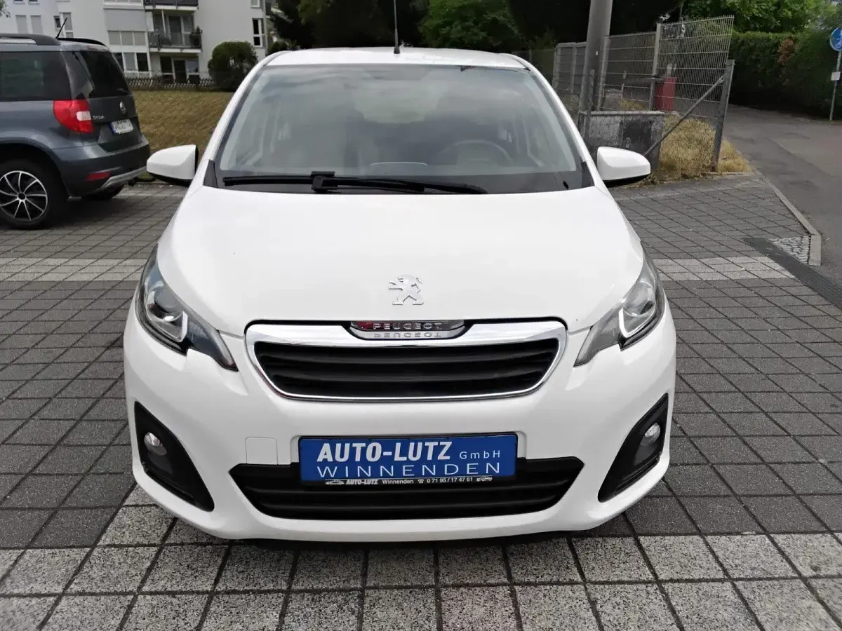 Gebraucht Peugeot 108 Active 69 PS (50 kW) 2017 Weiß Kleinwagen