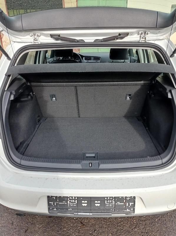 Gebraucht VW Golf VII 102 PS (75 kW) 2013 Weiß Kleinwagen