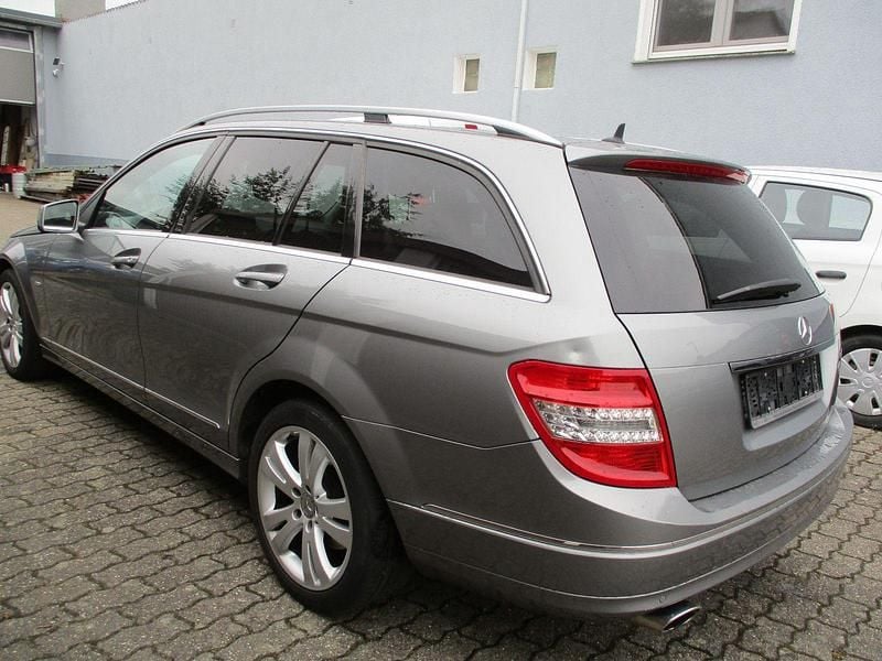 Gebraucht Mercedes C220 170 PS (125 kW) 2010 Silber Kombi