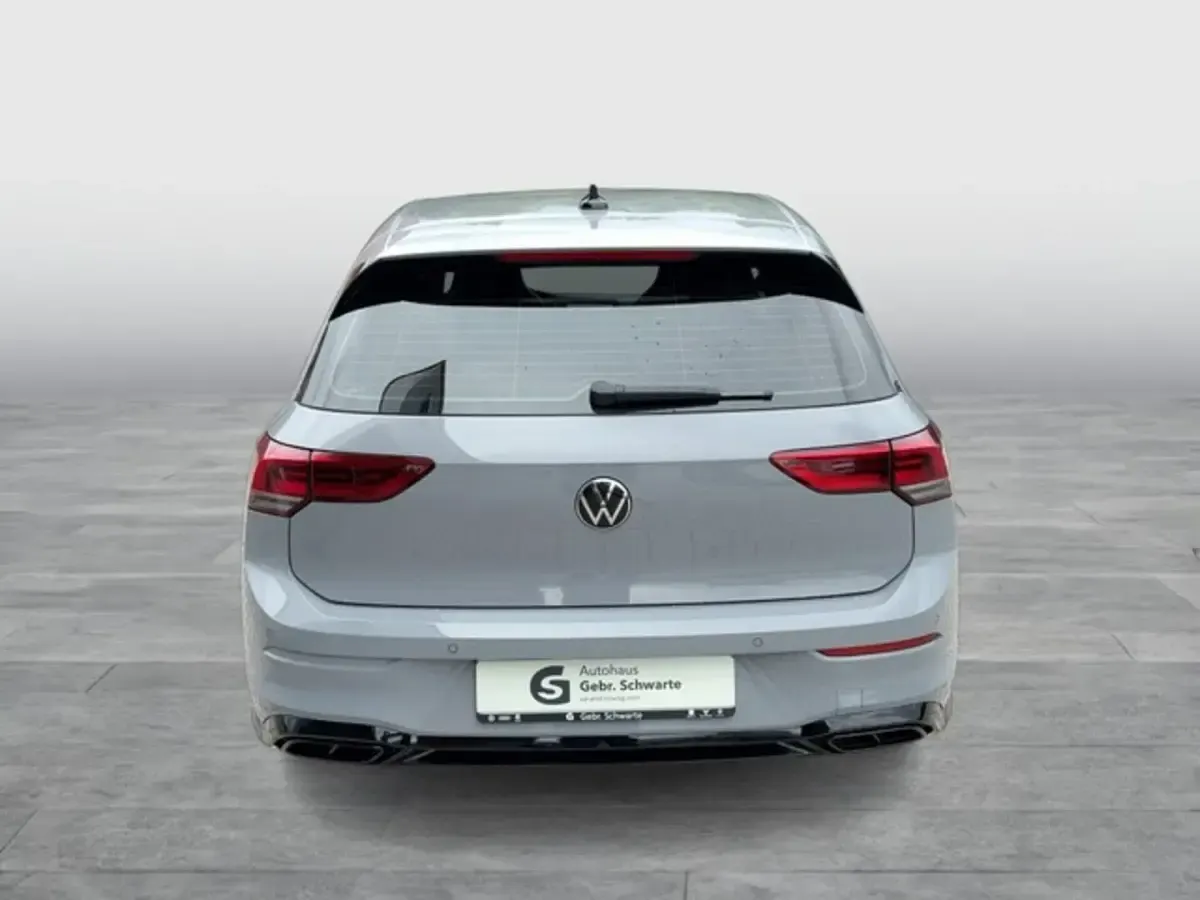 Gebraucht VW Golf VIII R-line 150 PS (110 kW) 2023 Grau Limousine