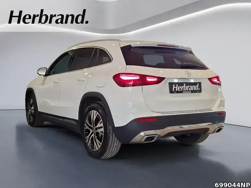 Gebraucht Mercedes GLA180 Progressive 116 PS (85 kW) 2025 Unilack polarweiß SUV
