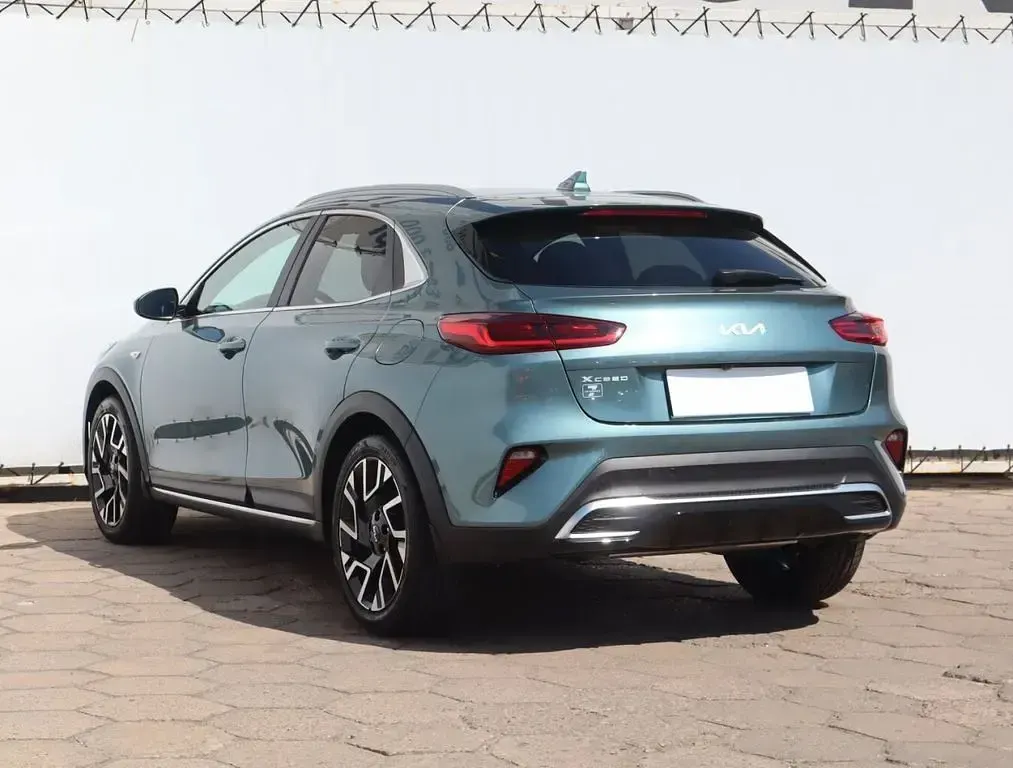 Gebraucht Kia XCeed 140 PS (102 kW) 2025 Grün SUV